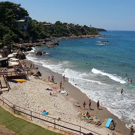 Calanica Resort 4*