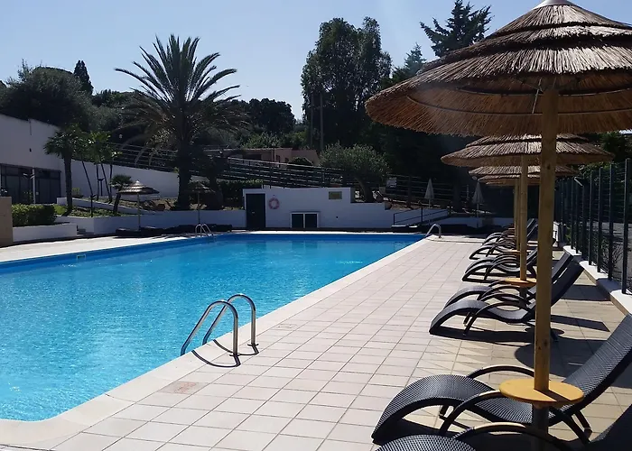 Calanica אתר נופש 4*