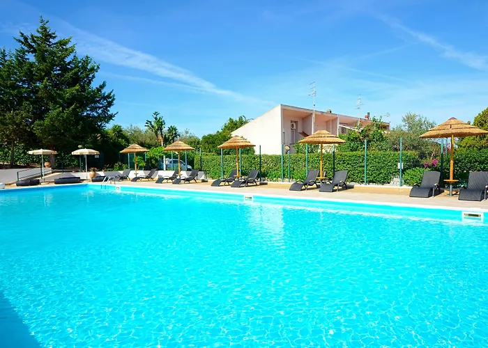 אתר נופש Calanica 4*