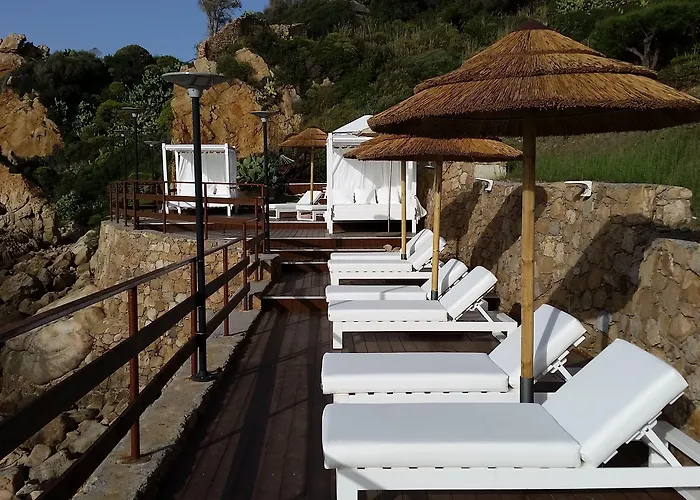 אתר נופש Calanica 4*