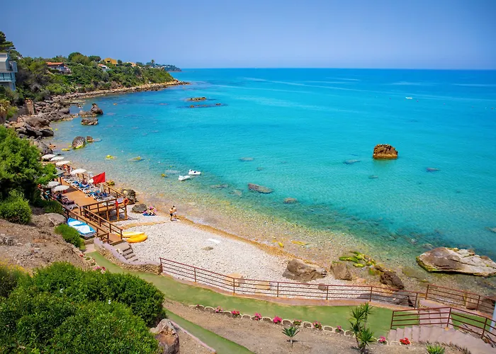 Calanica 4* צ'פאלו