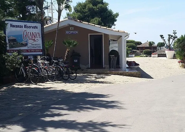 Calanica אתר נופש צ'פאלו