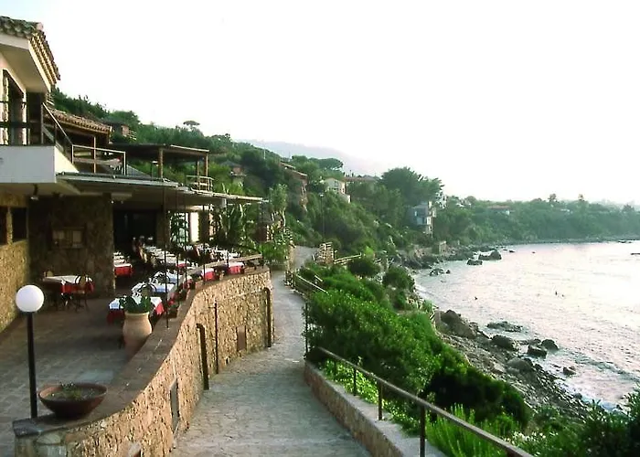 Calanica אתר נופש צ'פאלו