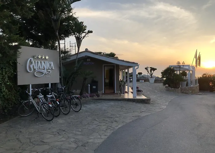 אתר נופש Calanica צ'פאלו